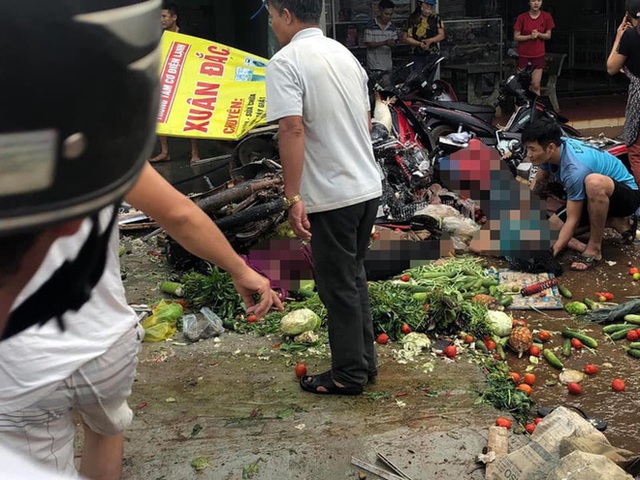  Vụ xe tải đâm vào chợ ở Đắk Nông khiến 5 người chết: Một buổi sáng quá kinh hoàng - Ảnh 1.