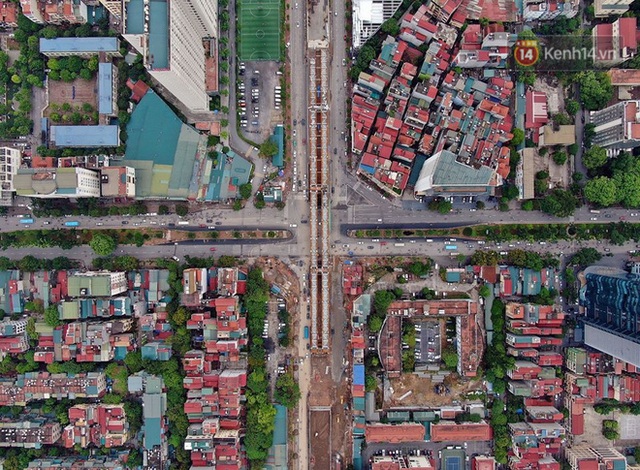 Cận cảnh cầu vượt dầm thép nối liền 3 quận nội thành Hà Nội đang gấp rút thi công - Ảnh 3.