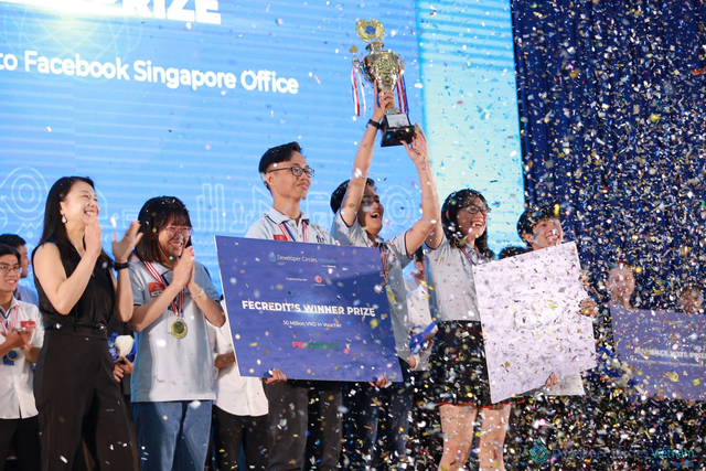 56 Credit - quán quân cuộc thi lập trình do Facebook và CoderSchool tổ chức: Muốn chiến thắng phải dám khác biệt và giải quyết đúng thứ mà doanh nghiệp cần - Ảnh 1. 56 Credit - quán quân cuộc thi lập trình do Facebook và CoderSchool tổ chức: Muốn chiến thắng phải dám khác biệt và giải quyết đúng thứ mà doanh nghiệp cần - Ảnh 1.