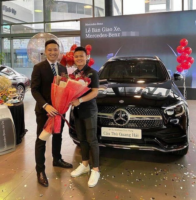 Soi xe sang Mercedes trị giá 2,4 tỷ của cầu thủ Quang Hải  - Ảnh 3.