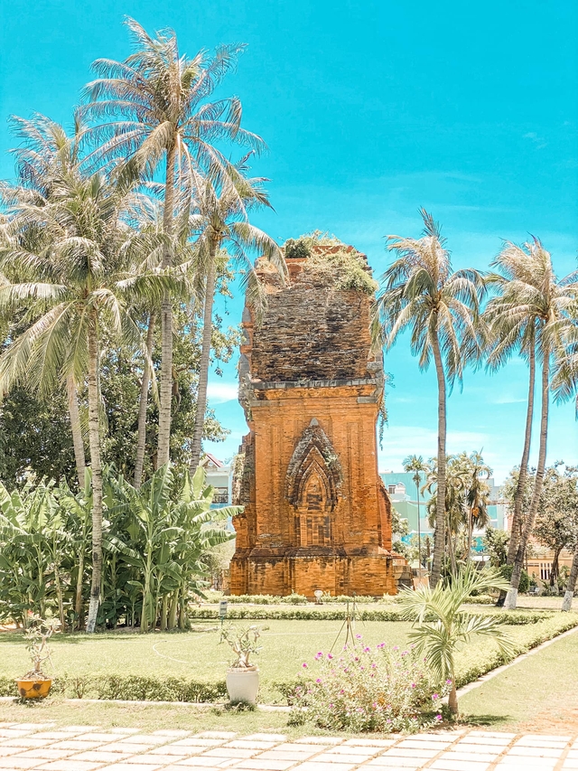 10h đặt vé máy bay, 14h đến Quy Nhơn, cô gái Hà Nội hoàn toàn bất ngờ vì chi phí rẻ, nước biển xanh ngắt, hải sản tươi rói, người dân vô cùng thân thiện - Ảnh 10. 10h đặt vé máy bay, 14h đến Quy Nhơn, cô gái Hà Nội hoàn toàn bất ngờ vì chi phí rẻ, nước biển xanh ngắt, hải sản tươi rói, người dân vô cùng thân thiện - Ảnh 10.