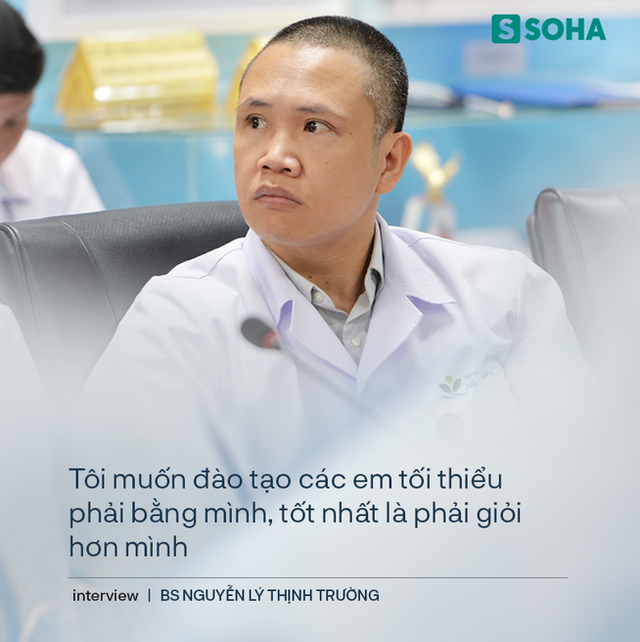 Vị bác sĩ 3 lần nói ‘không dám đâu ạ’ và hàng nghìn ca mổ kỳ diệu: Không đào tạo được BS giỏi hơn mình, không khác gì tội bất hiếu! - Ảnh 13. Vị bác sĩ 3 lần nói ‘không dám đâu ạ’ và hàng nghìn ca mổ kỳ diệu: Không đào tạo được BS giỏi hơn mình, không khác gì tội bất hiếu! - Ảnh 13.