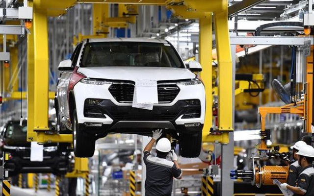 Xe ô tô mua trước thời điểm 28/6 chưa đăng ký có được giảm phí trước bạ?