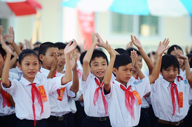 Tin vui: Học sinh tiểu học chính thức được miễn đóng học phí bắt đầu từ ngày 1/7, học sinh ngoài cơ sở công lập được hỗ trợ học phí - Ảnh 1. Tin vui: Học sinh tiểu học chính thức được miễn đóng học phí bắt đầu từ ngày 1/7, học sinh ngoài cơ sở công lập được hỗ trợ học phí - Ảnh 1.