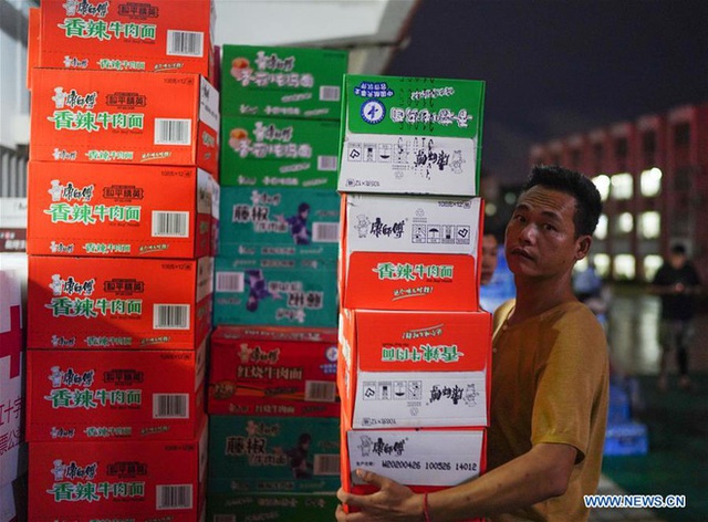 TQ: Cận cảnh cuộc sống của người dân ở nơi xảy ra vỡ đê trên sông Dương Tử - Ảnh 6. TQ: Cận cảnh cuộc sống của người dân ở nơi xảy ra vỡ đê trên sông Dương Tử - Ảnh 6.