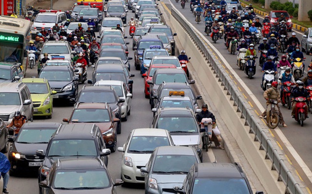 Doanh số thị trường ô tô Việt giảm hơn 30% trong nửa đầu năm 2020, Toyota bán ít hơn năm trước gần 12.000 xe Doanh số thị trường ô tô Việt giảm hơn 30% trong nửa đầu năm 2020, Toyota bán ít hơn năm trước gần 12.000 xe