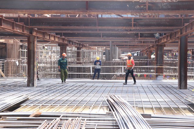 Chạy đua trên công trường nhà ga trung tâm kết nối các tuyến metro của TPHCM - Ảnh 12.