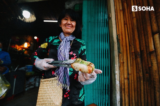  Người Việt Nam làm chuối nếp nướng ngon nhất thế giới: Từ hộ nghèo bán rong đến doanh thu 400 triệu đồng/tháng - Ảnh 4.