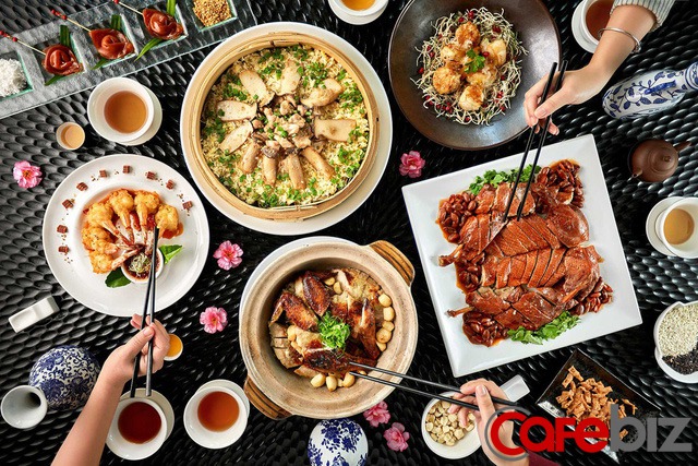 Cách ngành F&B bật dậy hậu Covid-19: Nhân viên Golden Gate lau kính bị mờ cho khách ăn lẩu, The Coffee House bán hàng qua Tiki - Ảnh 2.