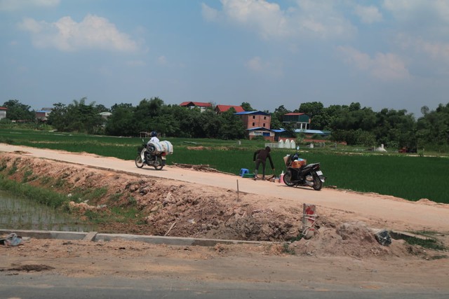 Người dân Nam Sơn dỡ lều bạt, xe chở rác bắt đầu hoạt động trở lại - Ảnh 5.