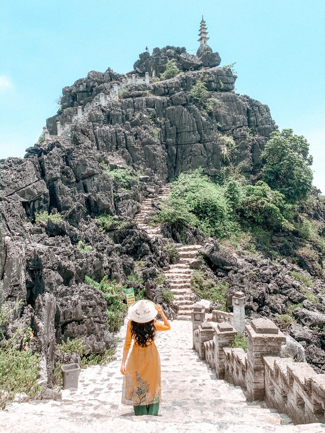 Đến Hang Múa, Ninh Bình ngập trong sắc sen hồng: Trọn vẹn 1 ngày cuối tuần rời xa thành thị xô bồ, chiêm ngưỡng vẻ đẹp thiên nhiên xanh mướt - Ảnh 5.