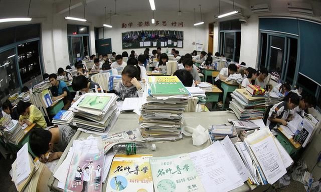 Kỳ thi đại học khốc liệt nhất thế giới sắp diễn ra ở Trung Quốc khủng khiếp đến mức nào? - Ảnh 11.