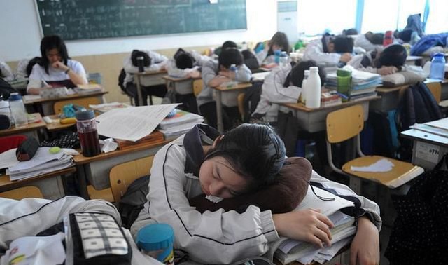 Kỳ thi đại học khốc liệt nhất thế giới sắp diễn ra ở Trung Quốc khủng khiếp đến mức nào? - Ảnh 10.