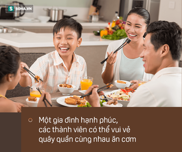  Muốn biết 1 gia đình hạnh phúc hay bất hạnh, chỉ cần nhìn vào 1 bữa ăn là có câu trả lời  - Ảnh 1.