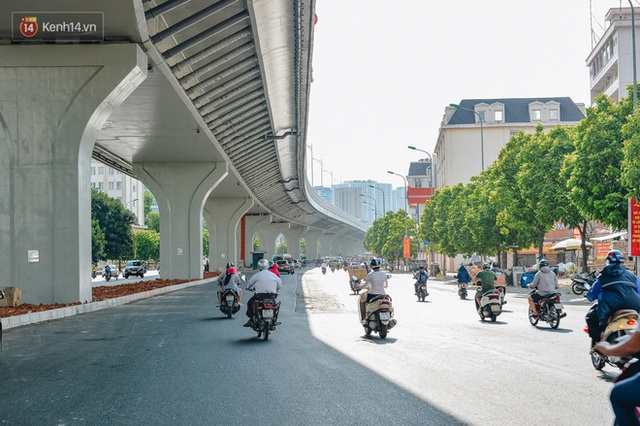 Clip, ảnh: Người Hà Nội thích thú với diện mạo mới của đường Trường Chinh đau khổ - Ảnh 19. Clip, ảnh: Người Hà Nội thích thú với diện mạo mới của đường Trường Chinh đau khổ - Ảnh 19.
