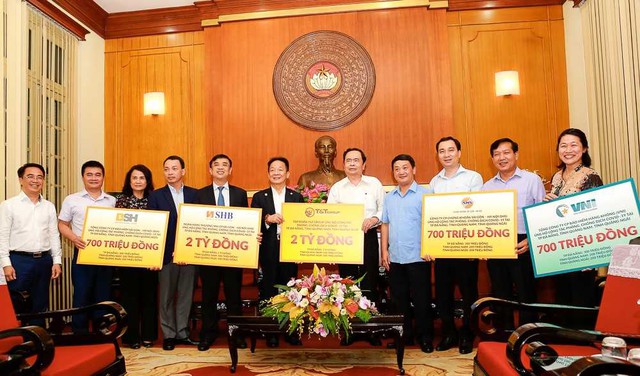 Các doanh nghiệp của bầu Hiển ủng hộ 6,1 tỷ đồng cho Đà nẵng, Quảng Nam và Quảng Ngãi chống Covid-19 - Ảnh 2.