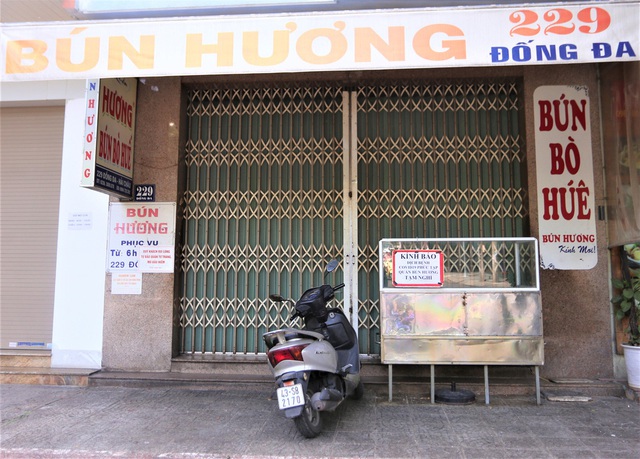 Chùm ảnh: Tất cả hàng quán ở Đà Nẵng chính thức đóng cửa, ngưng cả bán mang về từ 13 giờ chiều nay - Ảnh 4.