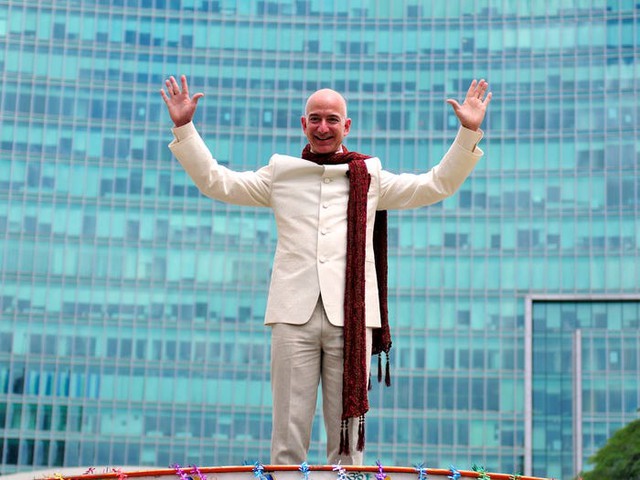 Jeff Bezos xây dựng đế chế 1.400 tỷ USD và trở thành người giàu nhất thế giới như thế nào? - Ảnh 10. Jeff Bezos xây dựng đế chế 1.400 tỷ USD và trở thành người giàu nhất thế giới như thế nào? - Ảnh 10.