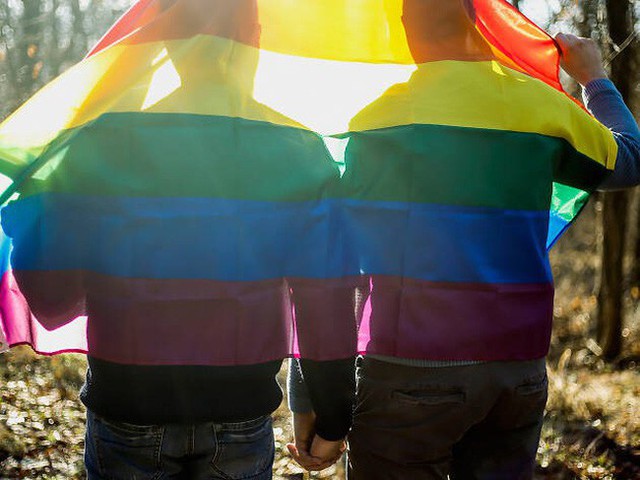 Thái Lan xây dựng luật cho phép kết hôn đồng giới - Ảnh 1.