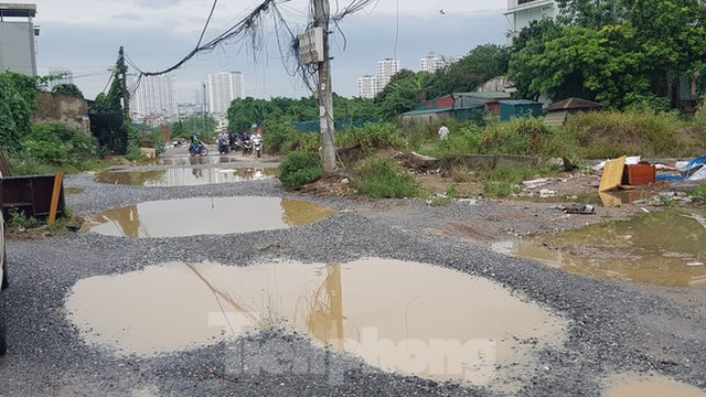  Giữa Thủ đô, đoạn đường nghìn tỷ chi chít ổ trâu, ổ gà” vì 18 năm làm chưa xong - Ảnh 14.