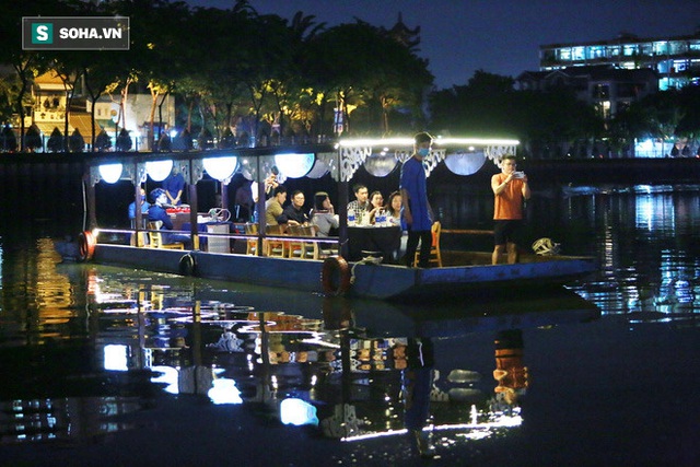Con kênh đen hôi thối một thời ở Sài Gòn trở thành chốn du thuyền sang chảnh với giá rẻ bất ngờ - Ảnh 12. Con kênh đen hôi thối một thời ở Sài Gòn trở thành chốn du thuyền sang chảnh với giá rẻ bất ngờ - Ảnh 12.