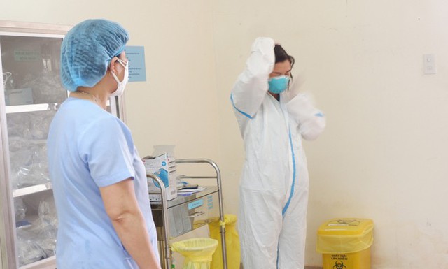 Bên trong Bệnh viện dã chiến Hòa Vang, điểm nóng nhất Đà Nẵng  - Ảnh 7.