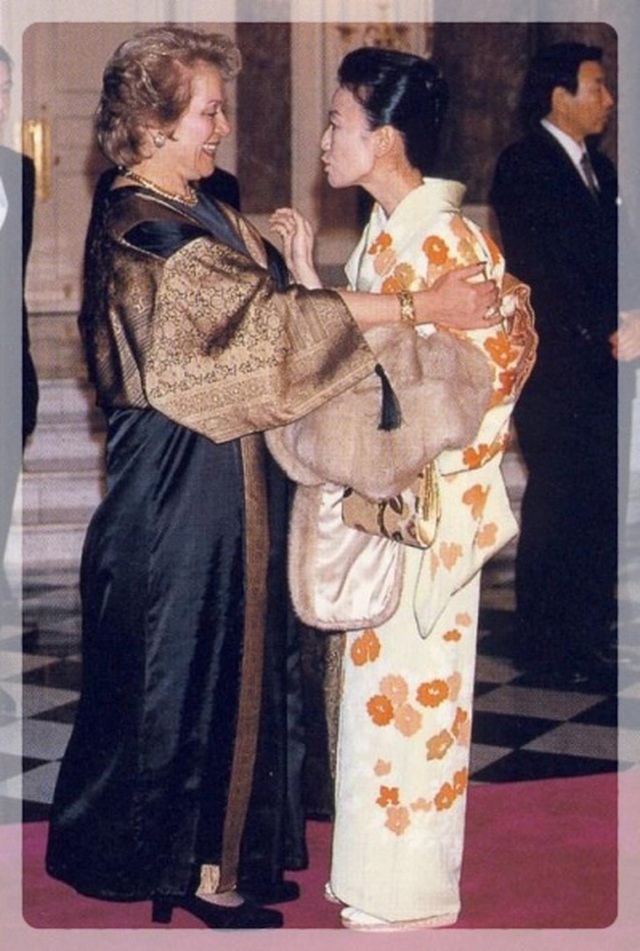 Nàng dâu đức hạnh của Hoàng gia Nhật: Xuất thân từ gia đình giàu có hiển hách, khi chồng qua đời vẫn một lòng phụng sự gia đình chồng - Ảnh 8.