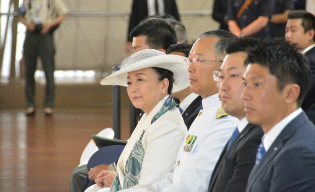  Nàng dâu được trọng vọng nhất hoàng gia Nhật: Để hoàng tử chờ 7 năm mới gật đầu đồng ý kết hôn, chinh phục nhà chồng nhờ tài đức vẹn toàn - Ảnh 10.