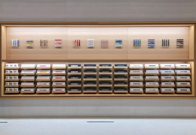 Tham quan Apple Store hình cầu nổi trên mặt nước vừa mới được khai trương tại Singapore - Ảnh 6.