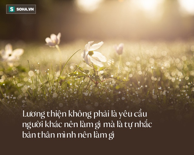  Giúp 1 người vô gia cư rồi về khoe với bố, cậu bé không ngờ bị khiển trách: Lý do thức tỉnh nhiều người - Ảnh 2.