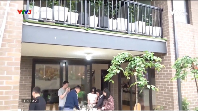 Xuất hiện vài phút trên VTV, dân tình soi ra cơ ngơi sang chảnh của Quán quân Olympia lên đến 1 triệu USD - Ảnh 6. Xuất hiện vài phút trên VTV, dân tình soi ra cơ ngơi sang chảnh của Quán quân Olympia lên đến 1 triệu USD - Ảnh 6.