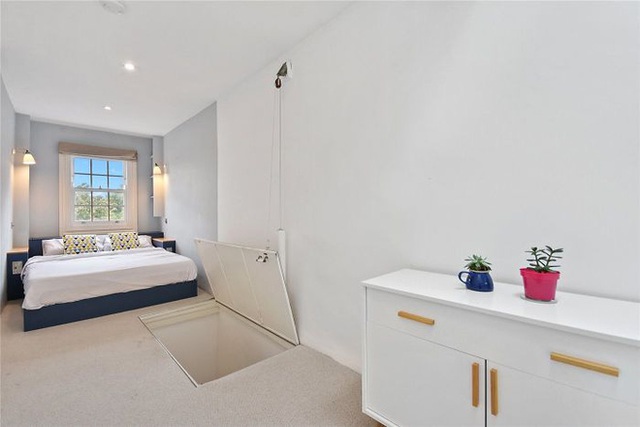 Ngôi nhà hẹp nhất London gây tranh cãi lớn khi rao bán với giá tận hơn 30 tỷ đồng, ai cũng tò mò liệu bên trong chứa kho báu gì không - Ảnh 6.