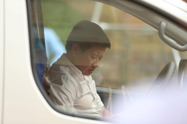 Ảnh, clip: Chuyến xe cứu thương chở bệnh nhân nghèo của ông Đoàn Ngọc Hải dừng chân tại Hà Nội - Ảnh 8.