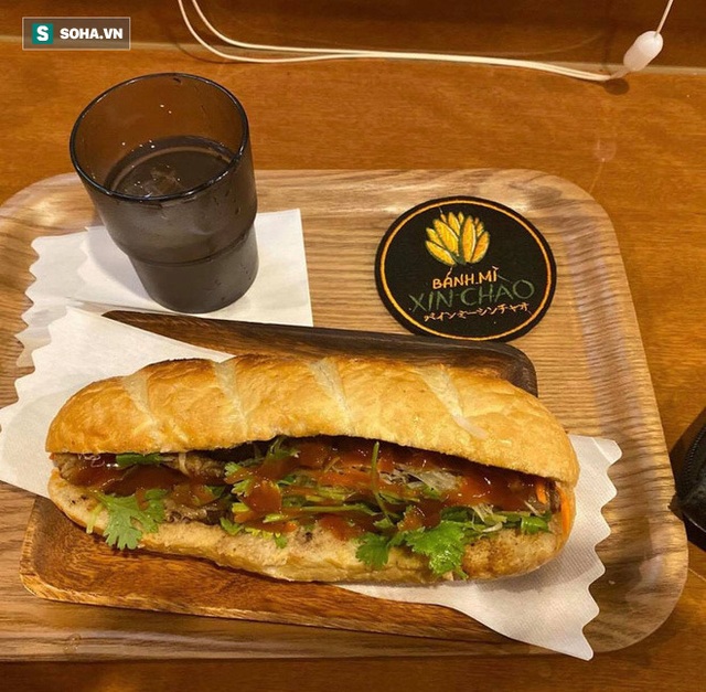 Quán bánh mỳ Việt Nam của hai anh em du học sinh trên đất Nhật: Giá 100.000 đồng/chiếc, khách đông nghịt - Ảnh 2.