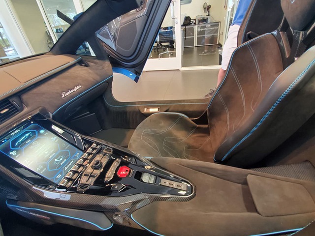 Chủ chiếc siêu xe Centenario 260 tỷ đồng đầu tiên và mạnh nhất tại Việt Nam: “Mua vì duyên, có chút liên quan đến thất tình”
