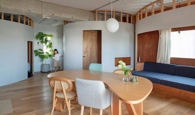Căn hộ nhỏ chỉ vỏn vẹn 22m² với kiến trúc đặc biệt hình vòng cung tạo sự rộng rãi bất ngờ cho gia đình trẻ người Nhật - Ảnh 1.