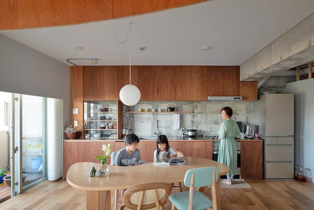Căn hộ nhỏ chỉ vỏn vẹn 22m² với kiến trúc đặc biệt hình vòng cung tạo sự rộng rãi bất ngờ cho gia đình trẻ người Nhật - Ảnh 9.
