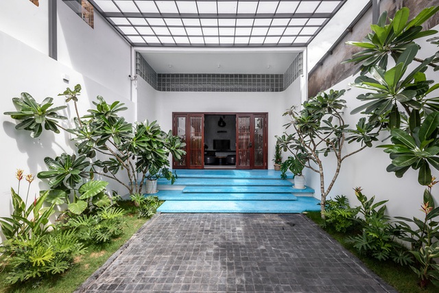 Lạ lẫm với căn nhà dài, hẹp với 3 giếng trời tại Sóc Trăng - Ảnh 4. Lạ lẫm với căn nhà dài, hẹp với 3 giếng trời tại Sóc Trăng - Ảnh 4.