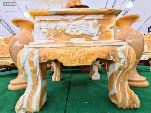  Choáng ngợp bộ bàn ghế ngọc Hoàng Long bán rẻ, giá gần tỷ đồng ở Hà Nội - Ảnh 8.