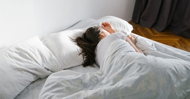  Nguồn gốc của thuyết ngủ 8 giờ từ công thức 888: Bí mật về chu kỳ ngủ giúp bạn ngủ đúng - Ảnh 2.