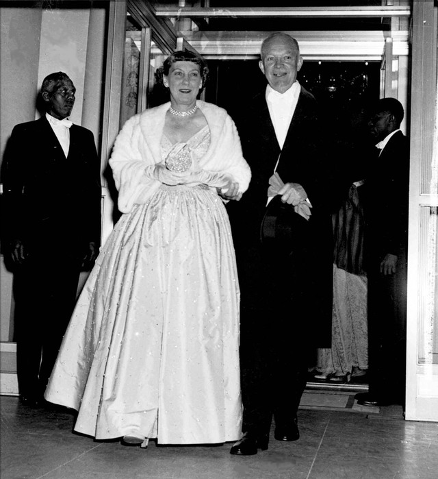 Thời trang của các Đệ nhất phu nhân Mỹ trong lễ nhậm chức tổng thống của chồng - Ảnh 18.