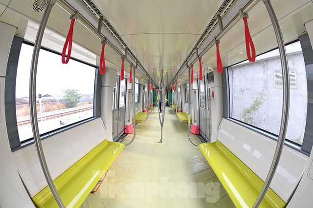 Nội thất hiện đại của tàu tuyến metro Nhổn - ga Hà Nội - Ảnh 8.