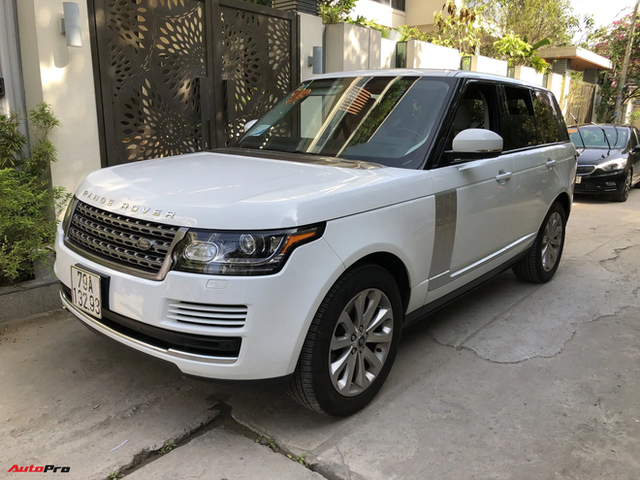 Dàn xe hơn 100 tỷ phục vụ đám cưới thiếu gia Phan Thành: Đủ loại Rolls-Royce, Maybach, Lexus đậu kín ngõ nhà cô dâu - Ảnh 11. Dàn xe hơn 100 tỷ phục vụ đám cưới thiếu gia Phan Thành: Đủ loại Rolls-Royce, Maybach, Lexus đậu kín ngõ nhà cô dâu - Ảnh 11.