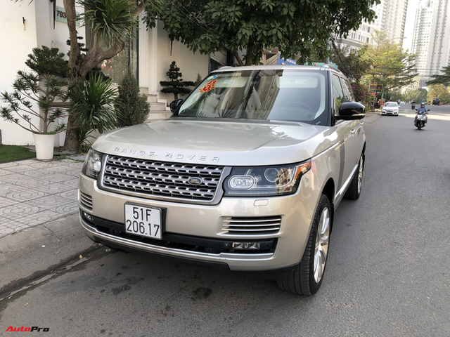 Dàn xe hơn 100 tỷ phục vụ đám cưới thiếu gia Phan Thành: Đủ loại Rolls-Royce, Maybach, Lexus đậu kín ngõ nhà cô dâu - Ảnh 12. Dàn xe hơn 100 tỷ phục vụ đám cưới thiếu gia Phan Thành: Đủ loại Rolls-Royce, Maybach, Lexus đậu kín ngõ nhà cô dâu - Ảnh 12.