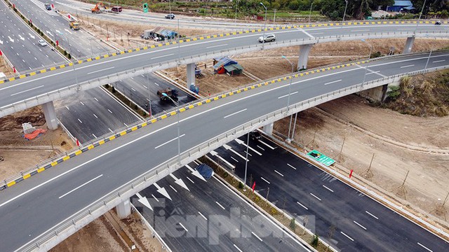 Nút giao Vành đai 3 với cao tốc Hà Nội - Hải Phòng trước ngày thông xe - Ảnh 14.