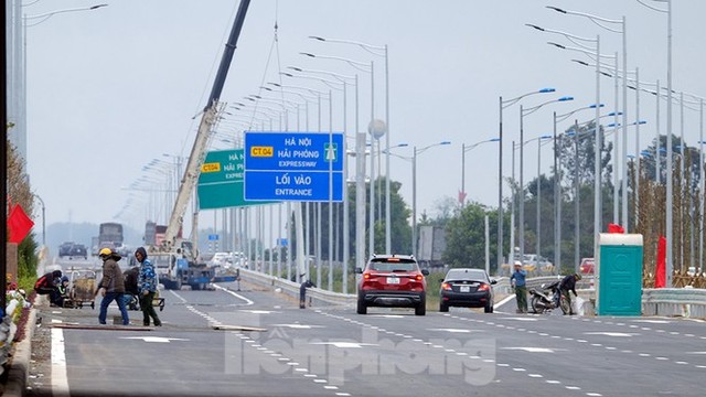 Nút giao Vành đai 3 với cao tốc Hà Nội - Hải Phòng trước ngày thông xe - Ảnh 5.