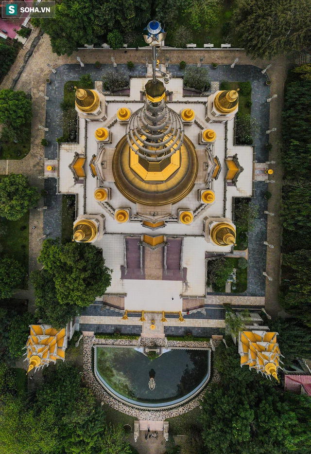  [Ảnh] Ngắm vẻ đẹp huyền bí của ngôi chùa lọt top đẹp nhất thế giới tọa lạc tại TP.Thủ Đức - Ảnh 17.
