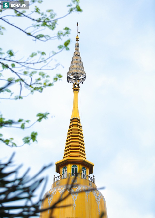  [Ảnh] Ngắm vẻ đẹp huyền bí của ngôi chùa lọt top đẹp nhất thế giới tọa lạc tại TP.Thủ Đức - Ảnh 6.