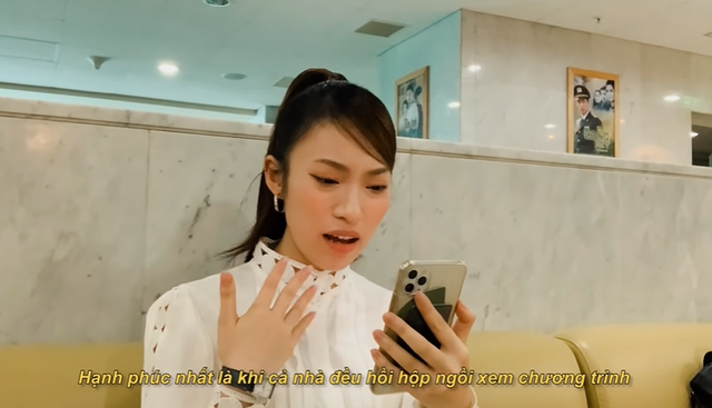 Khánh Vy lần đầu chia sẻ cảm xúc khi làm MC Đường lên đỉnh Olympia: Là người mới vào, mình cảm thấy một áp lực rất lớn - Ảnh 1.