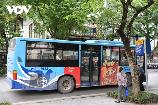 Hành khách đi xe buýt, vận tải công cộng vào Hà Nội cần những thủ tục gì? - Ảnh 3.